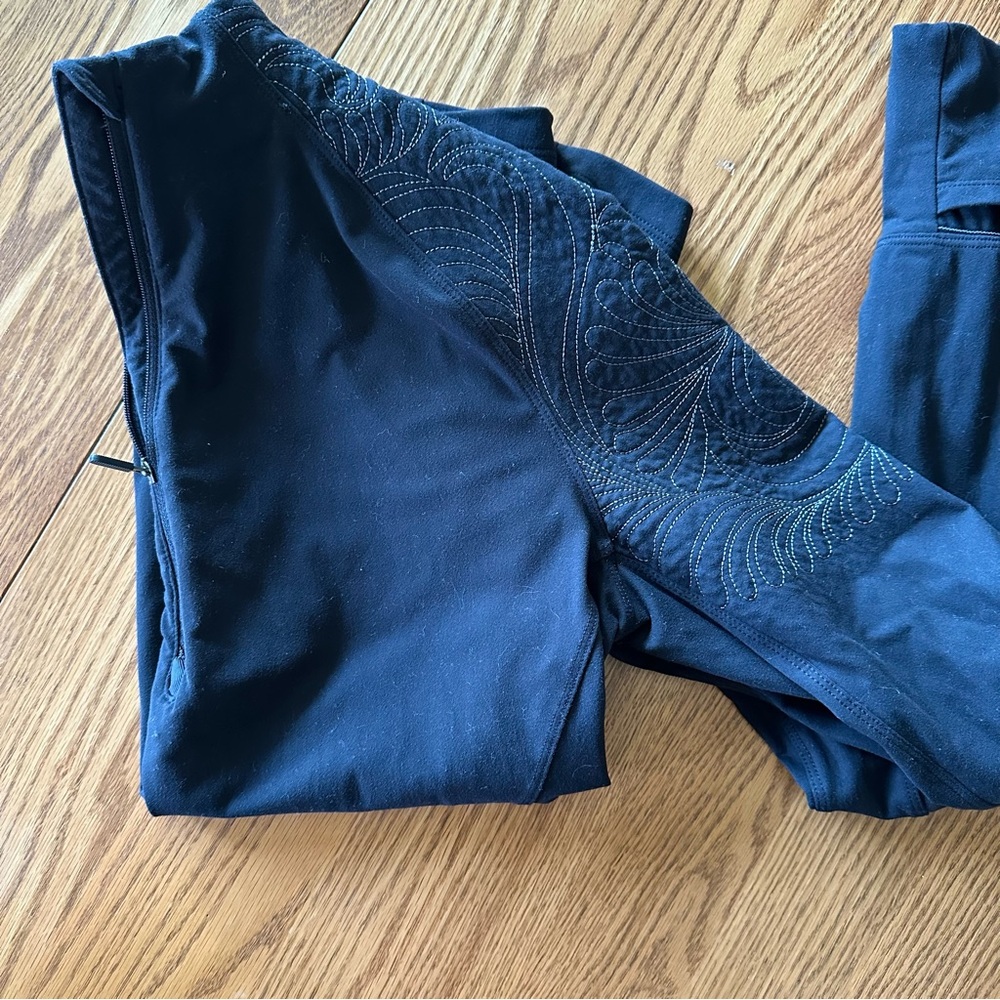 Lululemon Pull Over - image 3